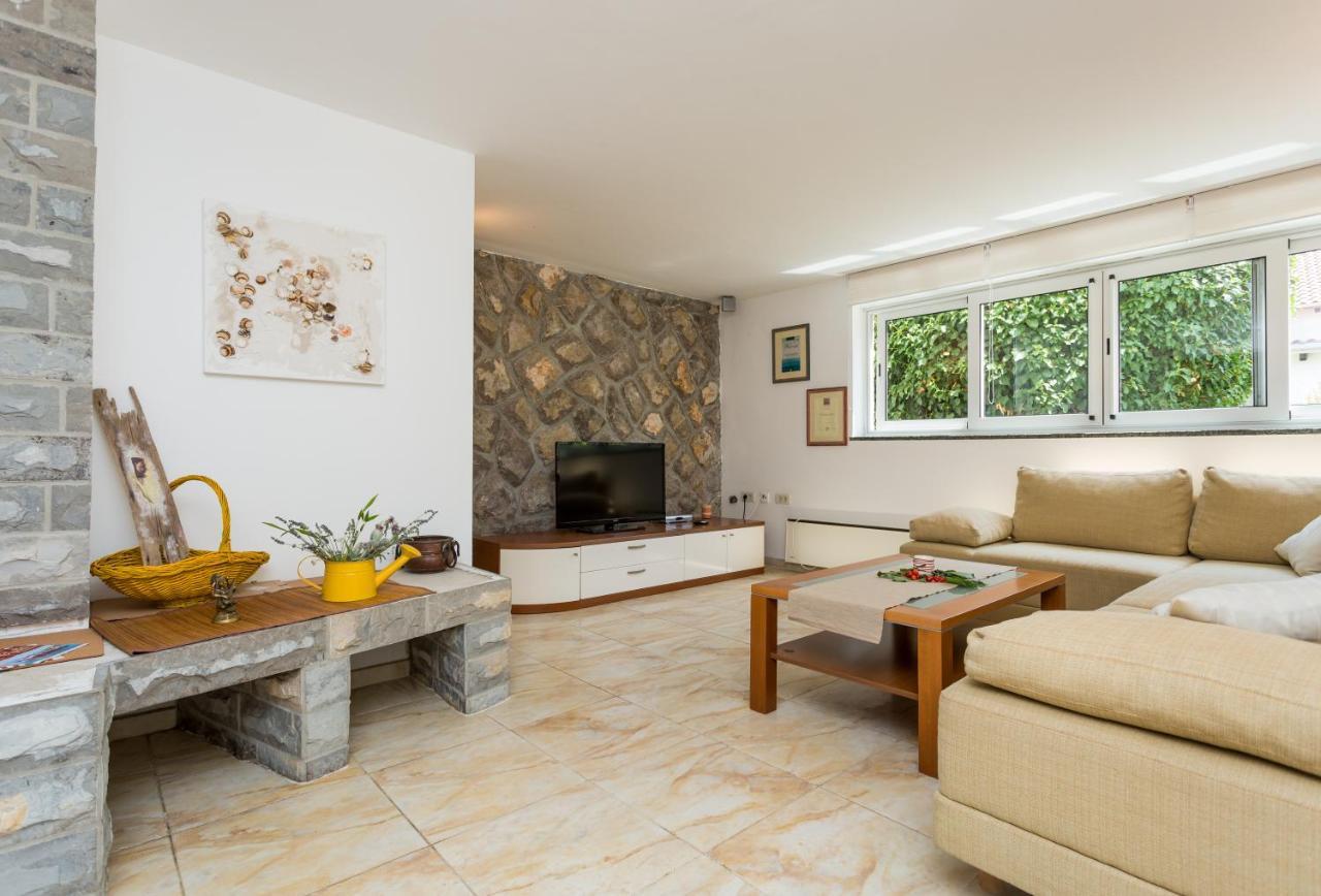 Molnar Resort Apartment Sergej Brzac Экстерьер фото