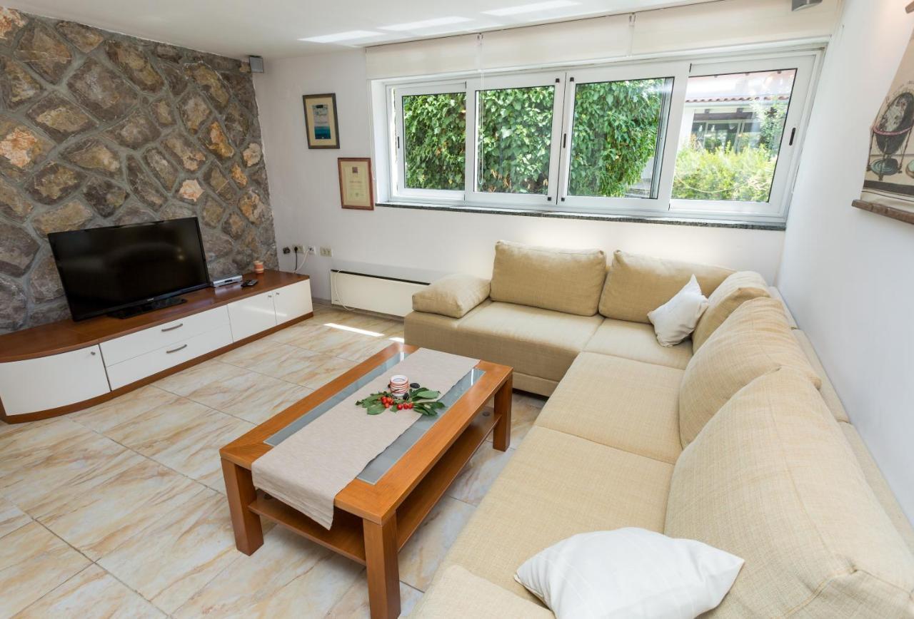 Molnar Resort Apartment Sergej Brzac Экстерьер фото