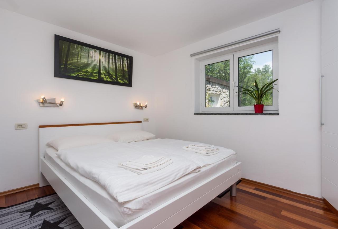 Molnar Resort Apartment Sergej Brzac Экстерьер фото