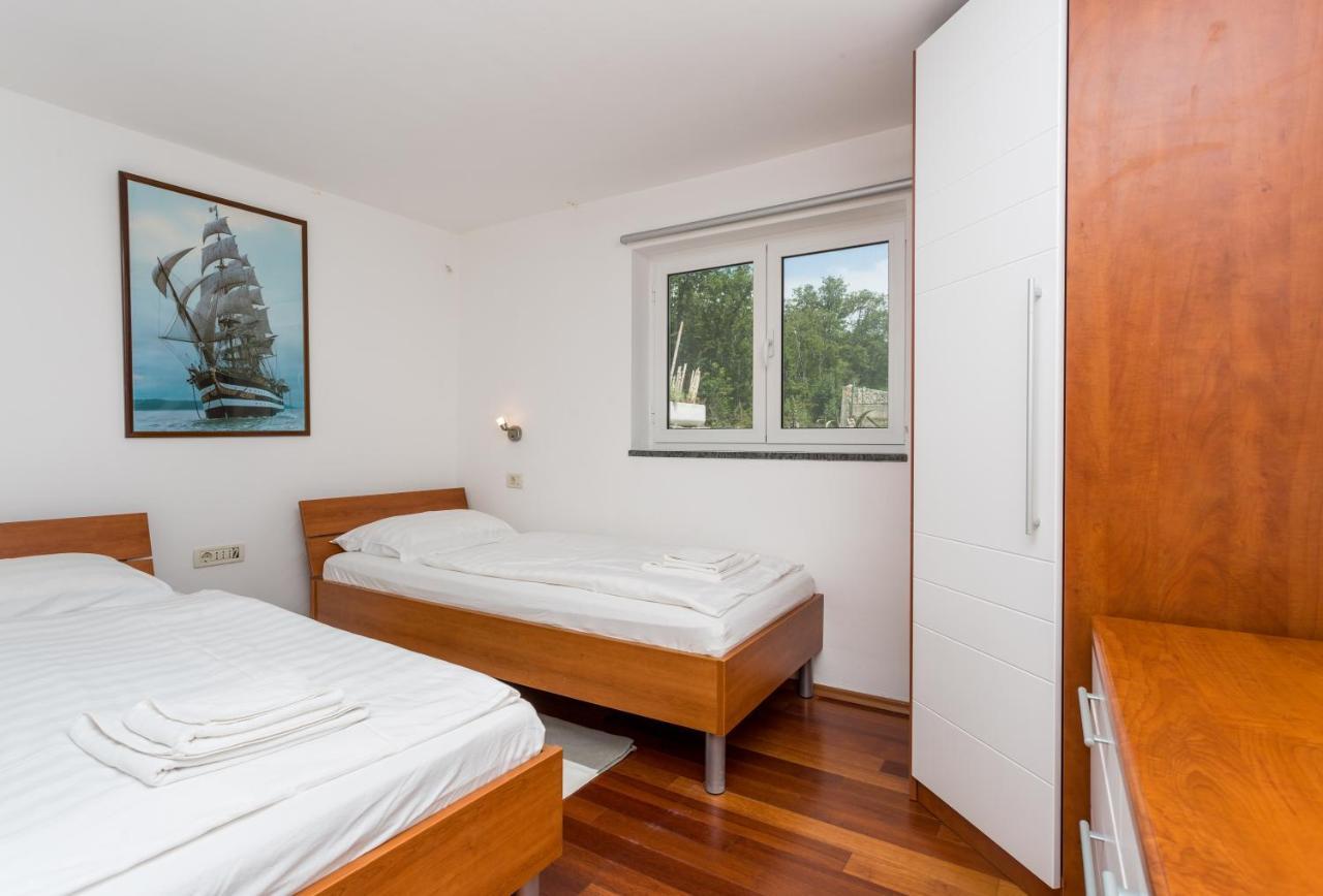Molnar Resort Apartment Sergej Brzac Экстерьер фото